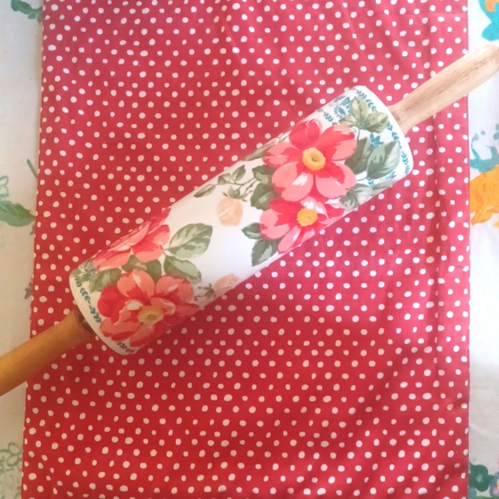Pioneer woman vintage floral rolling pin